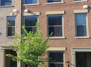 42246 Hampton Woods Ter, Ashburn, VA 20148