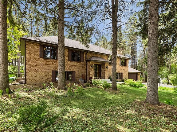 2nd image of 7865 Somerset Ct