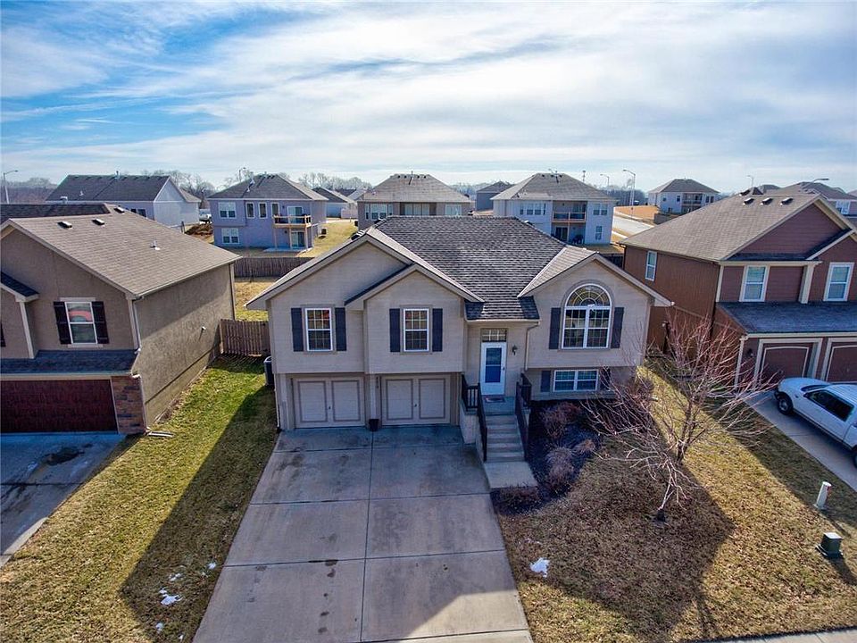 1st image of 9619 N Adrian Pl