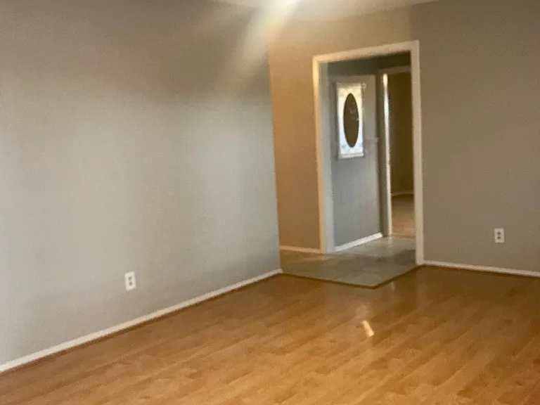 6863 W Jenan Dr — Photo 4