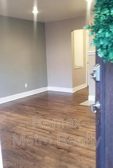 533 11th Ave E #1 — Photo 3
