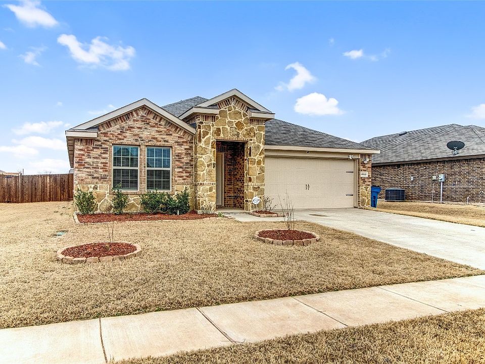 2512 Hutchins Dr, Seagoville, TX 75159 | Zillow