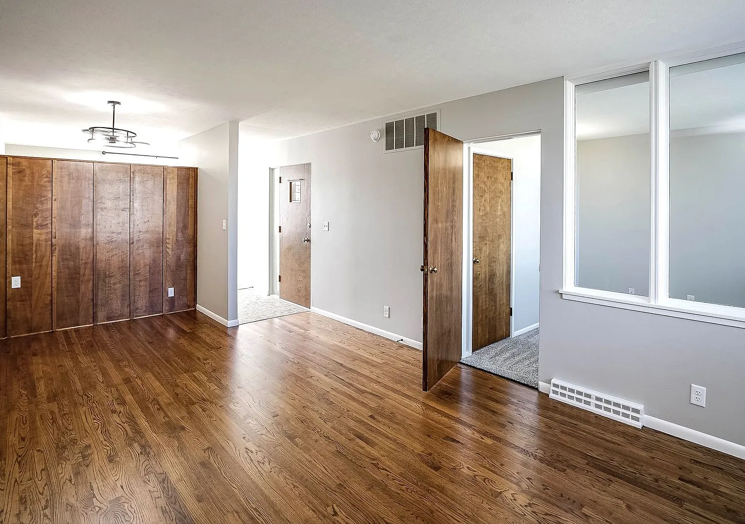 Spacious 2-Bed and 1-Bath Apartment in Millard! — Photo 4