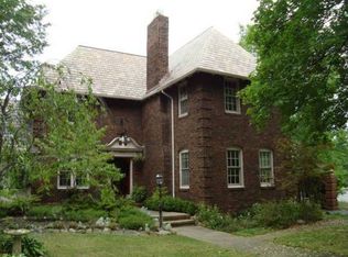 2543 Euclid Heights Blvd, Cleveland Heights, OH 44106