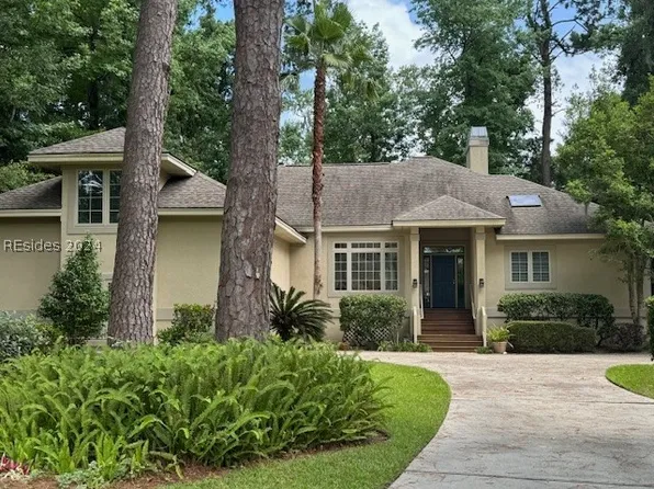 14 Foxbriar Ln, Hilton Head Island, SC 29926