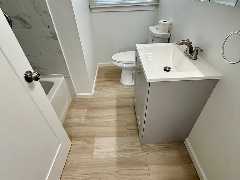 8420 1/2 S Tacoma Way — Photo 10