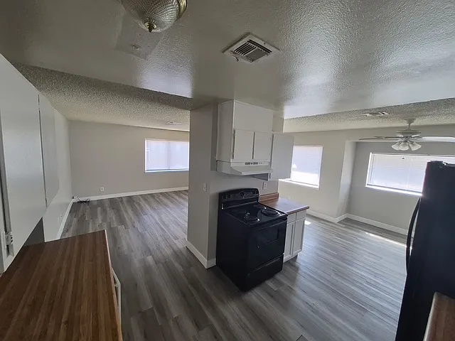 2 bed, $1,250 — Photo 2