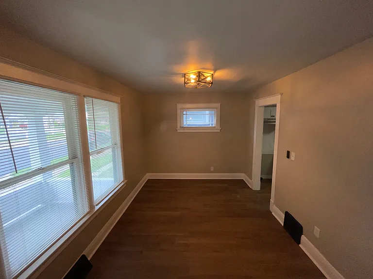 2322 Upton Ave — Photo 8