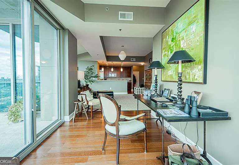 2795 Peachtree Rd NE #1909 — Photo 28