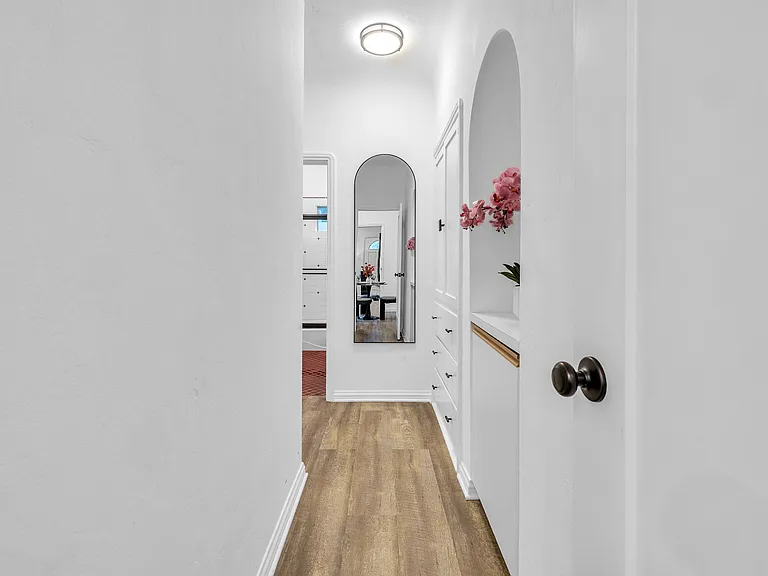 8700 Bonner Dr — Photo 16