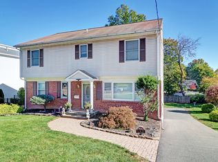 6 Roscoe Ave, Madison, NJ 07940