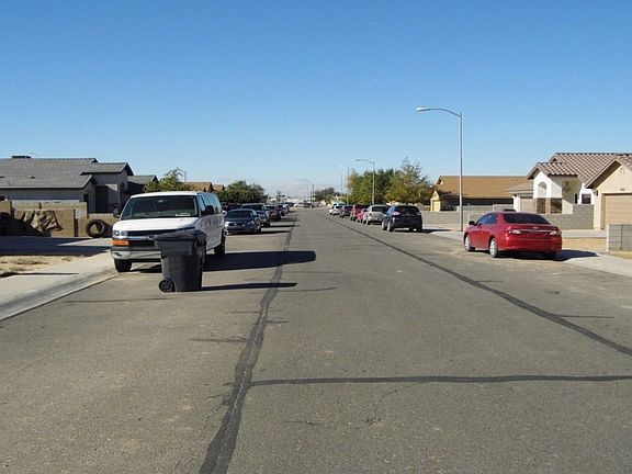 4th image of 987 E San Luis Ln