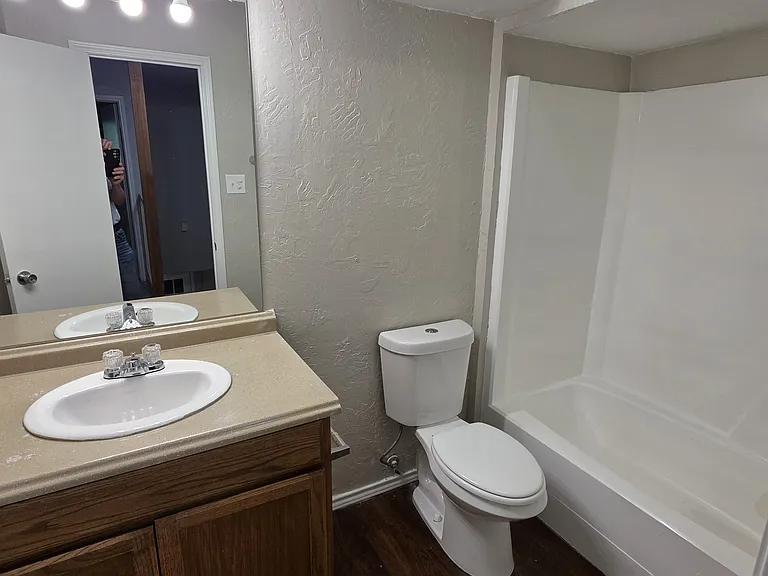 2208 Kings Row — Photo 15