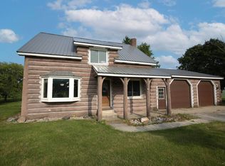 5910 N Shore Rd, Pinconning, MI 48650