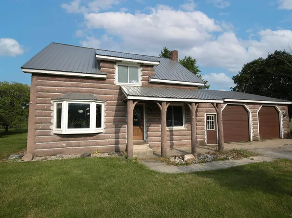 5910 N Shore Rd, Pinconning, MI 48650