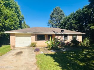 108 Bradford Ave, Fort Valley, GA 31030
