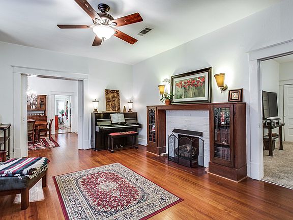 5th image of 222 N Winnetka Ave