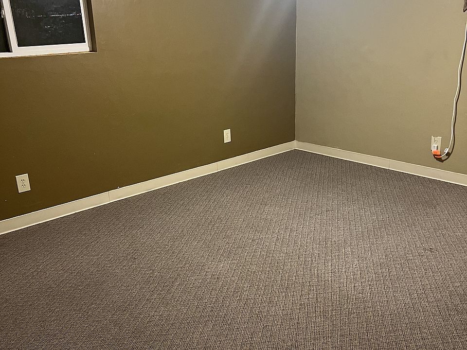 2nd image of 323 W 400 S