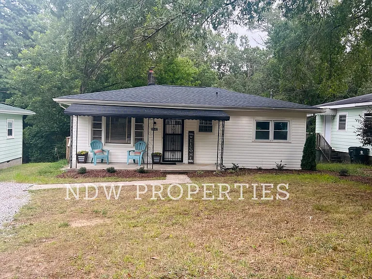 3042 Forrester St — Photo 1