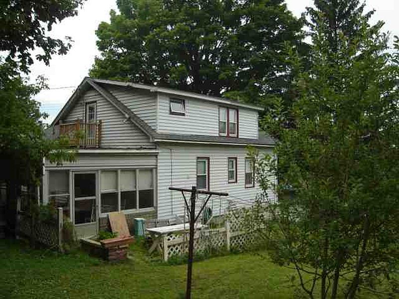 4th image of 1 HERBERT Road