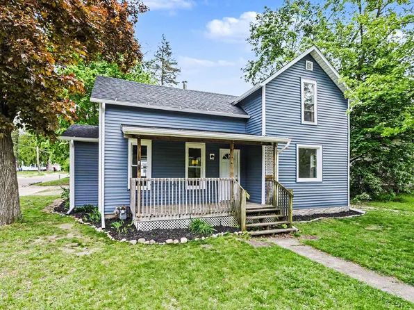 189 Banks St, Coloma, MI 49038