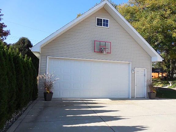 4th image of 8241 W New Jersey Ave