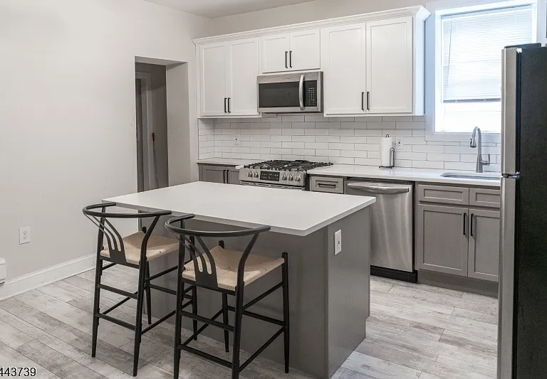 57 Glenridge Ave #2R — Photo 2