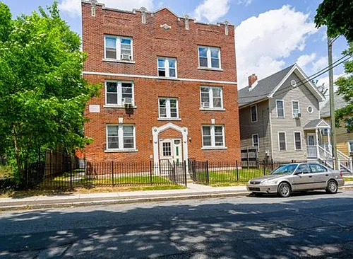 162-164 Ward St Photo 1