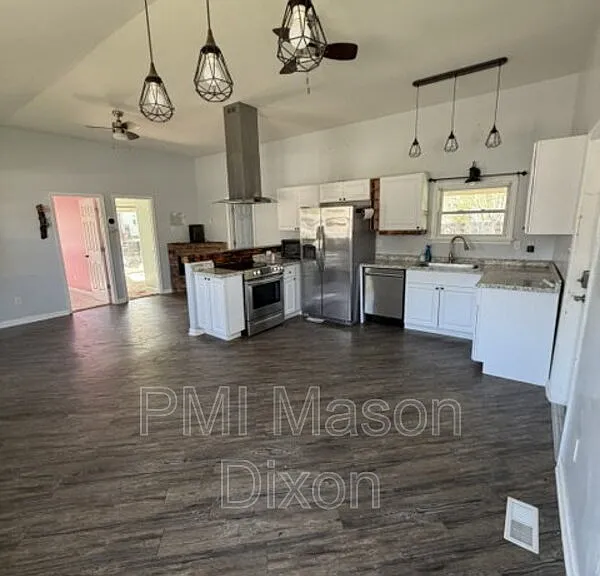 7810 East Rd — Photo 3