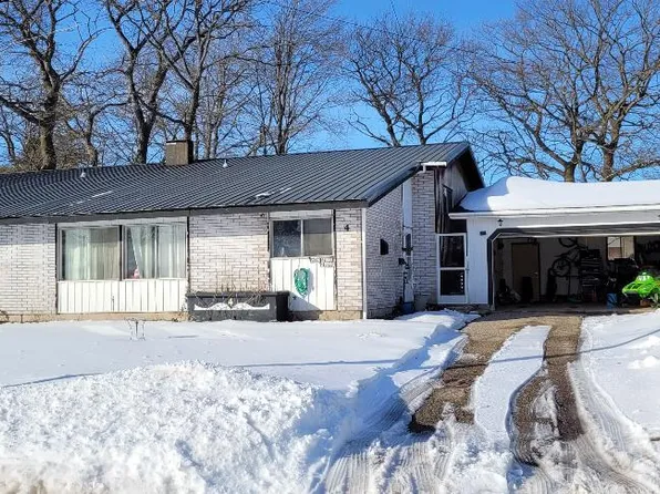 24 Monterey Dr, Kincheloe, MI 49788