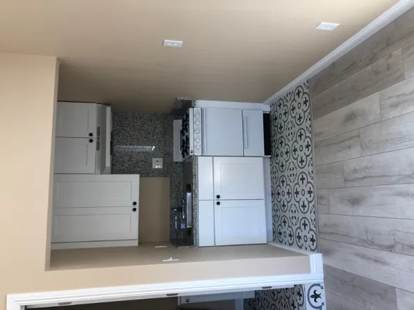 932 Highland Studio, Santa Ana, CA 92703