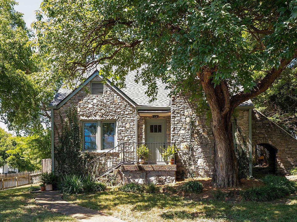 1st image of 2624 Essex Pl