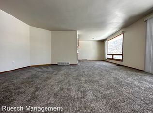 3044 Albert Dr, Green Bay, WI 54311