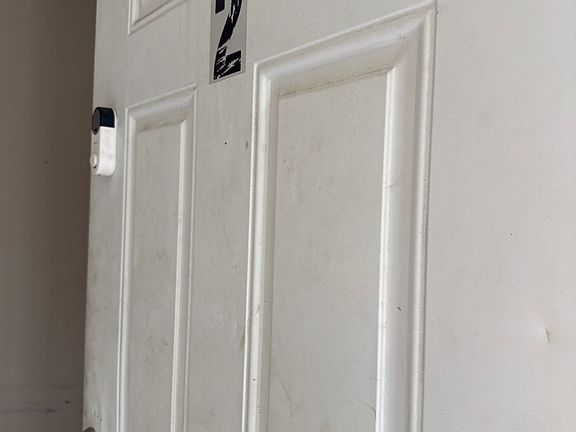 3rd image of 811 Scott St APT 2
