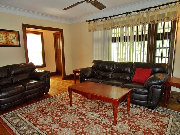 5th image of 2117 Carabel Ave