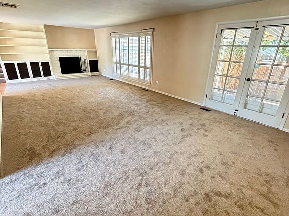 5th image of 550 Carlson Dr