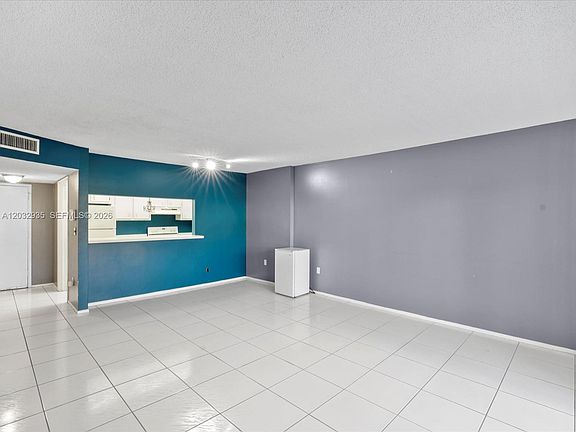 4th image of 4172 Inverrary Dr APT 306