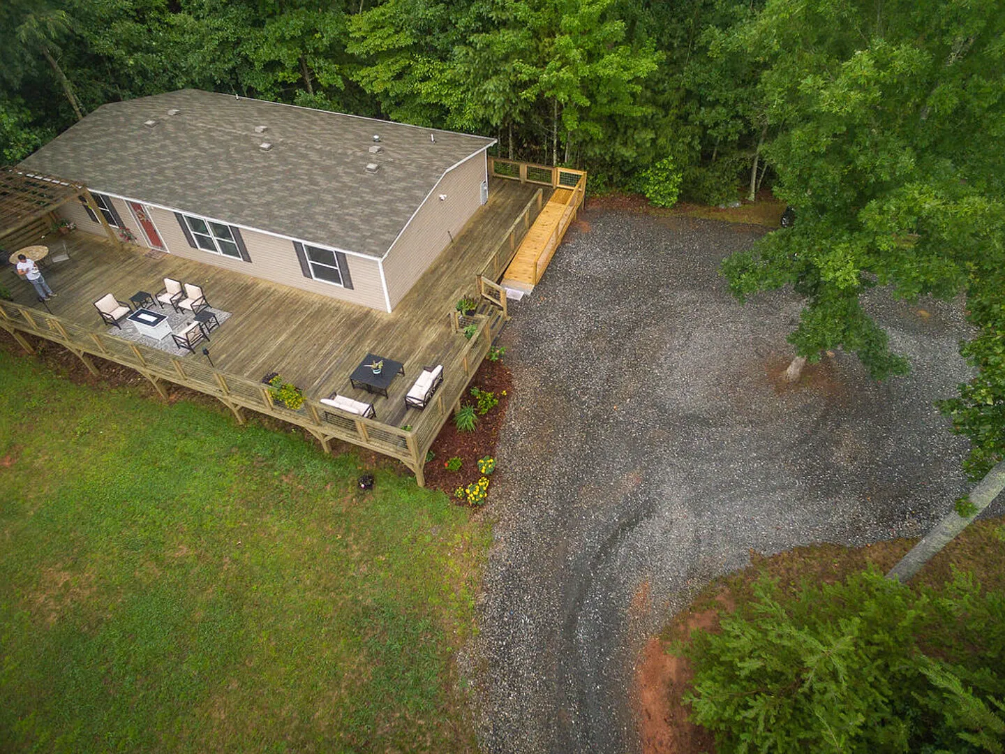 Hilltop House — Photo 2