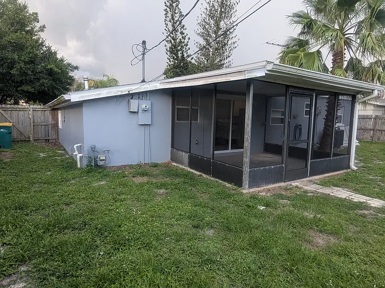 2100 Nottingham Rd — Photo 17