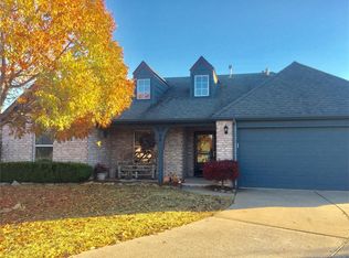 706 N Redbud St, Jenks, OK 74037