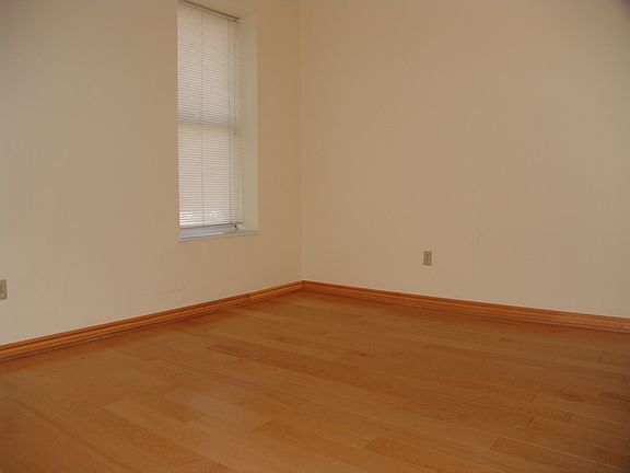 3rd image of 4531 McPherson Ave APT 102