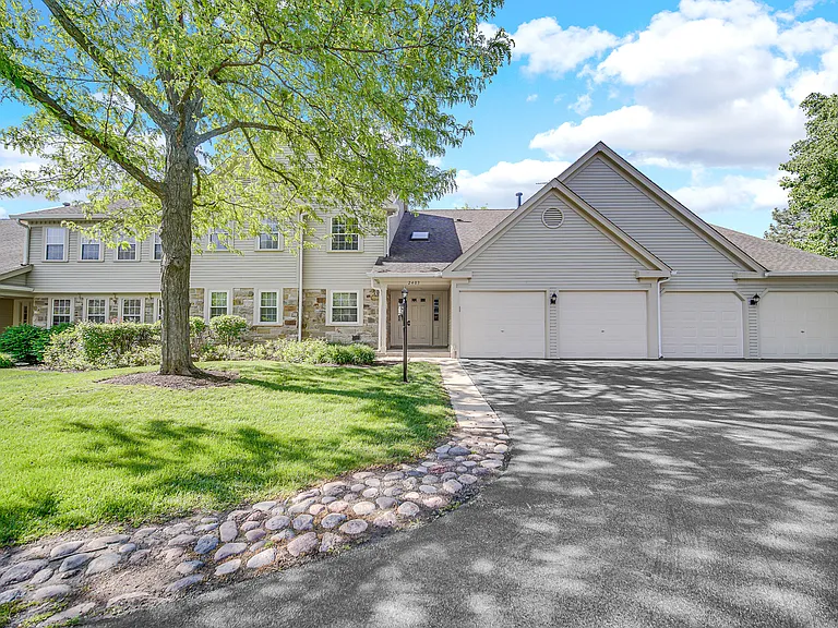 2403 Mallow Ct #Z2 — Photo 4