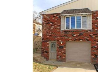 8925 Ashton Rd, Philadelphia, PA 19136