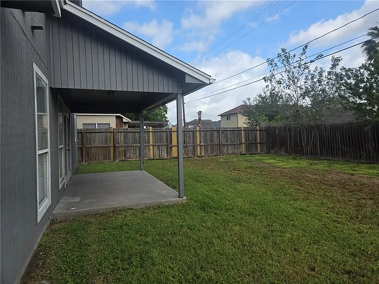 5218 Lethaby Dr — Photo 20