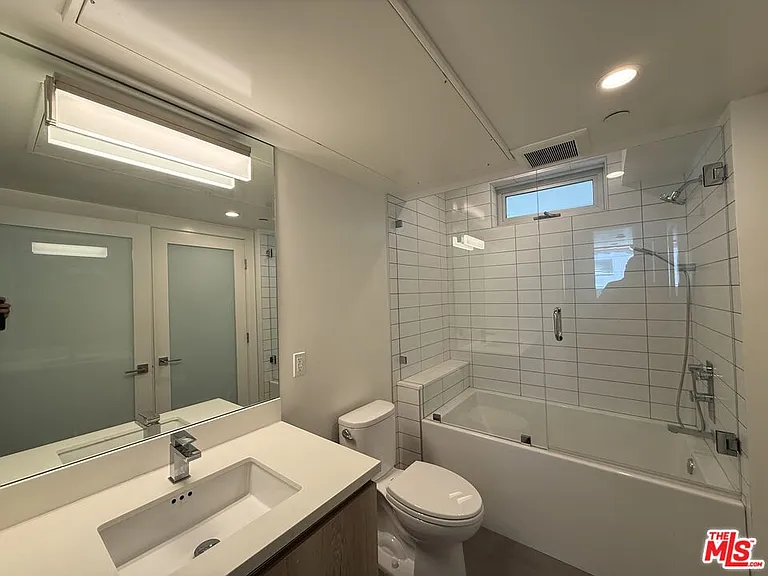 8210 Fountain Ave #103 — Photo 8