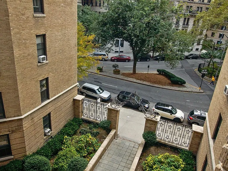 779 Riverside Dr #B61 — Photo 6