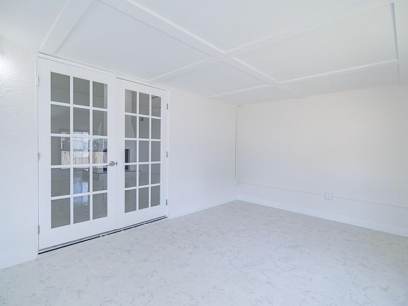 2nd image of 1604 Carbondale Avenue NW