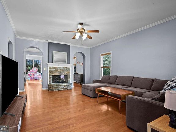 5th image of 549 Autumn Ridge Dr