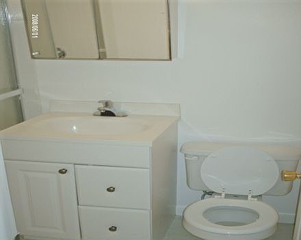 Website pics 1BR CRV-Bath