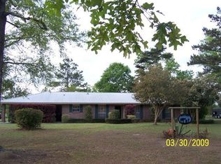 33 Pinetucky Rd, Carriere, MS 39426